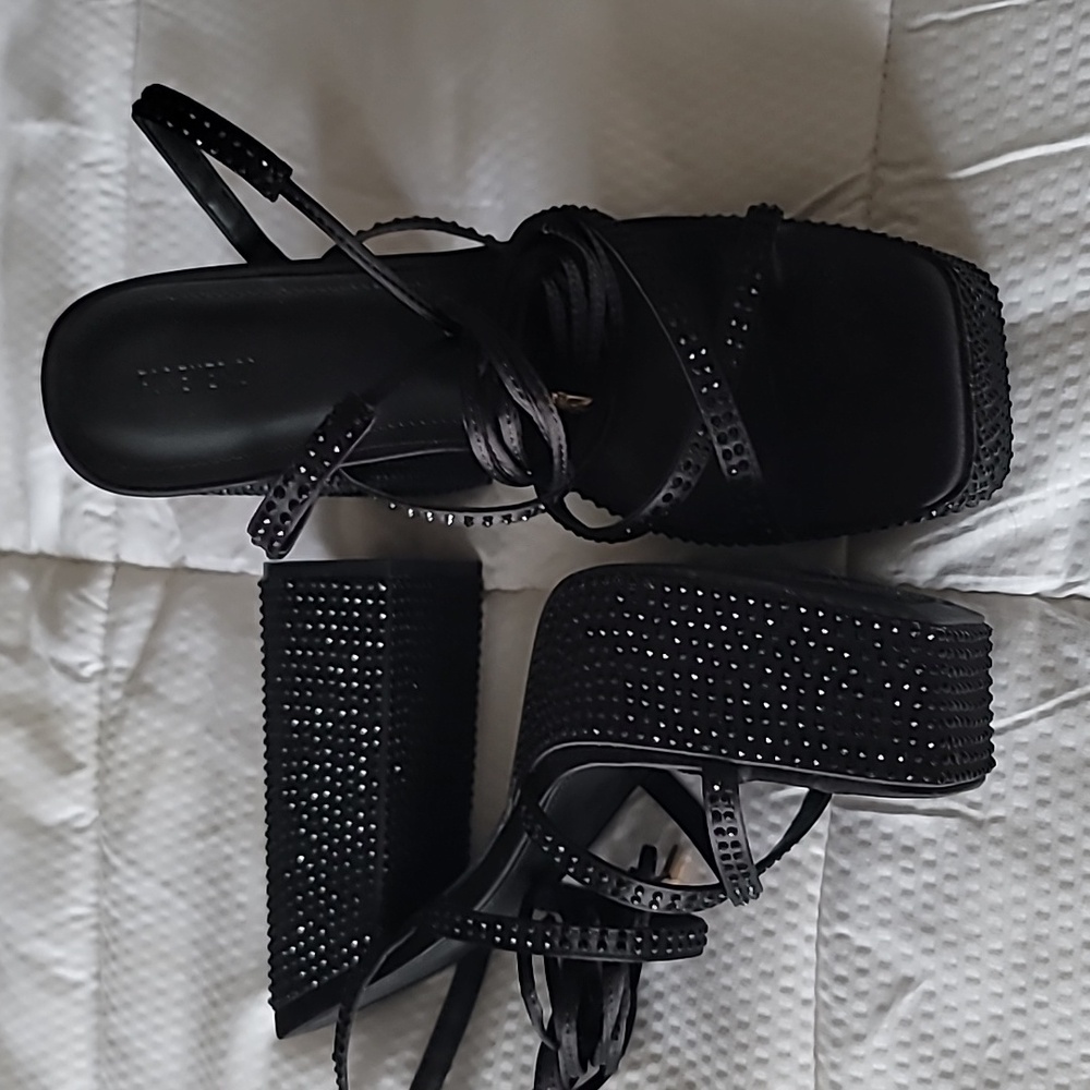 NWOT: Platform heels - Picture 6 of 8